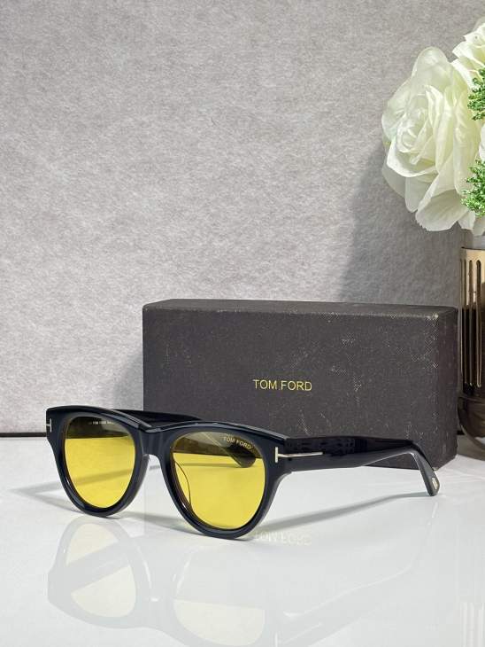 Picture of Tom Ford Sunglasses _SKUfw79759652fw